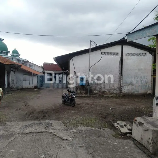 image TURUN HARGA EX PABRIK HITUNG TANAH DI GUNUNG SARI LOKASI MANTAP, DEKAT TOL GUNUNG SARI DEKAT RAYA DARMO & A. YANI 0 JALAN RAYA BENTUK NGANTONG DEPAN LEBAR ±27 M, BELAKANG LEBAR ±37 M PARKIRAN SANGAT LUAS SANGAT COCOK UNTUK BENGKEL, SUPERMARKET (1)