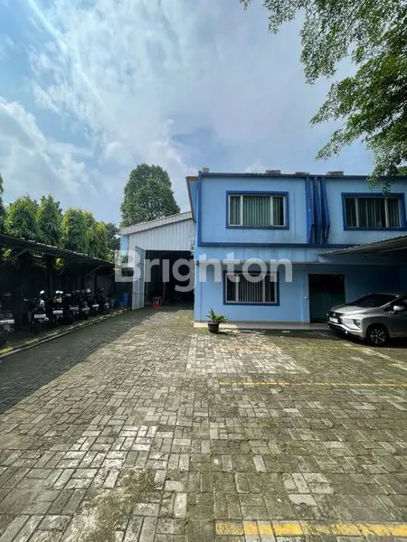 image GUDANG DAN KANTOR SIAP HUNI STRATEGIS CIRENDEU TANGERANG SELATAN (2)