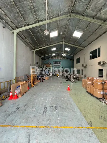 image GUDANG DAN KANTOR SIAP HUNI STRATEGIS CIRENDEU TANGERANG SELATAN (4)