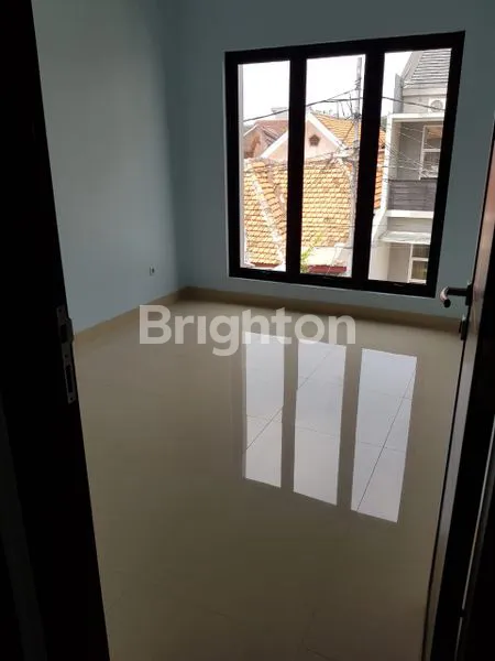 image RUMAH MINIMALIS TEBET  (5)