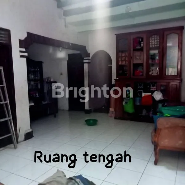 image RUMAH 2 LANTAI + 4 KAMAR KOST DI JL. KAMPUNG LIO RAWAMANGUN (4)