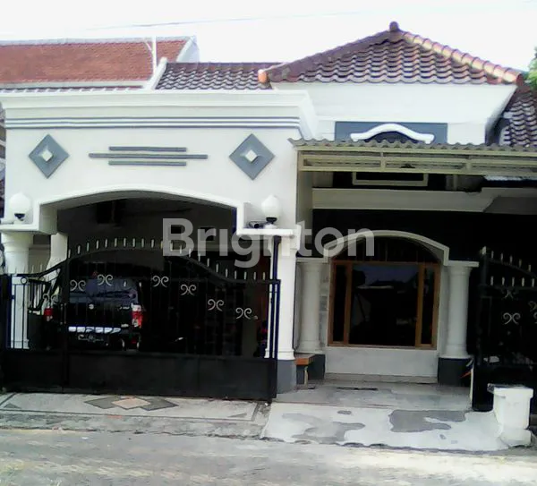 image RUMAH ELEGAN WIGUNA TIMUR REGENCY RUNGKUT (1)