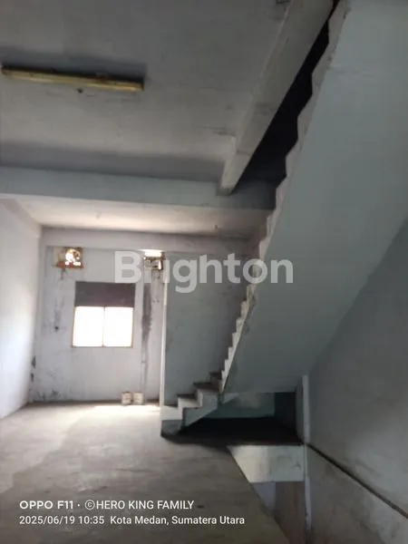 image RUKO STRATEGIS DIJUAL 3 LANTAI (1)