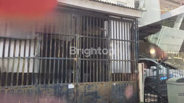 image RUMAH DI JUAL DI METRO PERMATA KARANG MULYA JAKARTA BARAT (1)