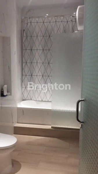 image RUMAH DALAM KONDISI BAGUS DI DAERAH ELITE KELAPA GADING (3)