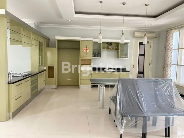 image DIJUAL RUMAH MEWAH INCLUDE PERABOT SANGAT TERAWAT DAN SIAP HUNI (8)