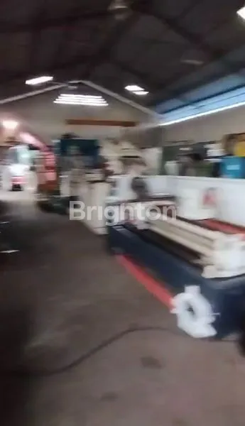 image WORSHOP + OFFICE STRATEGIS DI KAWASAN KARIANGAU (8)