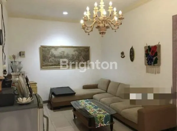 image RUMAH 2 LANTAI FULL FURNISHED DI KELAPA GADING (3)