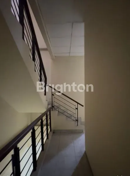 image MURAH BU RUKO STRATEGIS 3 LANTAI TOL BOULEVARD BSD CITY HADAP JALAN RAYA (6)