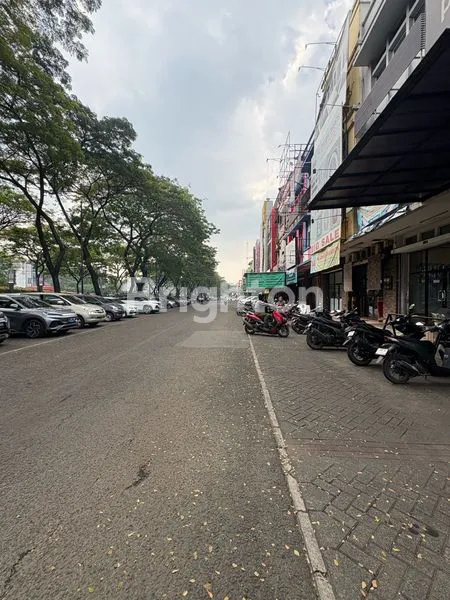 image MURAH BU RUKO STRATEGIS 3 LANTAI TOL BOULEVARD BSD CITY HADAP JALAN RAYA (8)