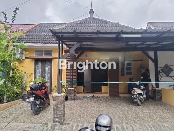 image RUMAH ASRI DAN NYAMAN DI LOKASI STRATEGIS (1)