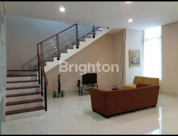 image RUMAH MEWAH 380M² DI ROYAL EMERALD, DEKAT ASIA PLAZA (7)