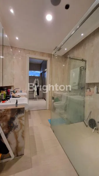 image RUMAH DESAIN CANTIK TAMAN LUAS DI GRIYA PERMATA (6)