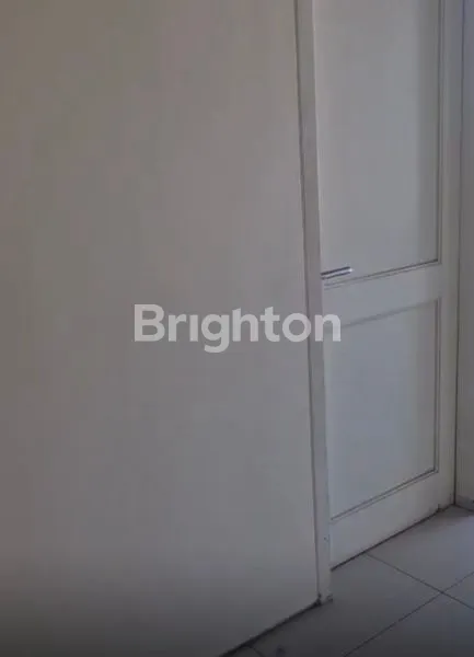 image RUMAH DI ROYAL RESIDENCE SURABAYA (4)