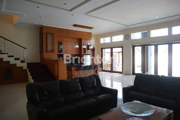 image DIJUAL RUMAH MEWAH 2 LANTAI LENGKAP SHM DAN KOLAM RENANG\<br />
\<br />
LOKASI DI JALAN TUKAD BARITO TIMUR \<br />
KELURAHAN : PANJER (3)