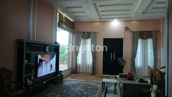 image RUMAH MEWAH FULL FURNISHED KARTAMA (4)