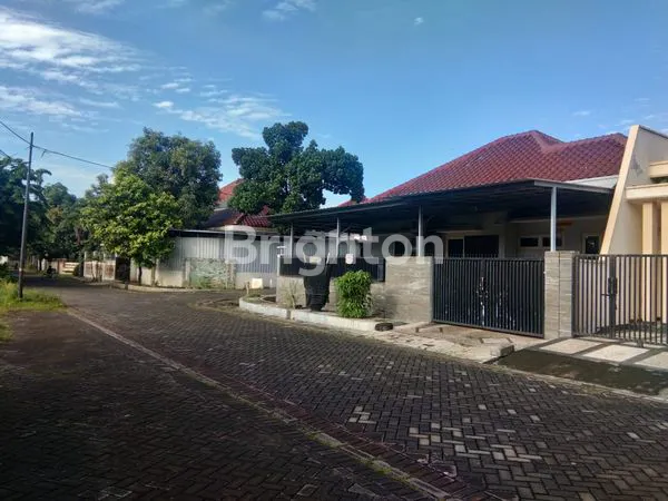 image RUMAH HOOK CANTIK MANYAR TOMPOTIKA DEKAT SEKOLAH PETRA (1)