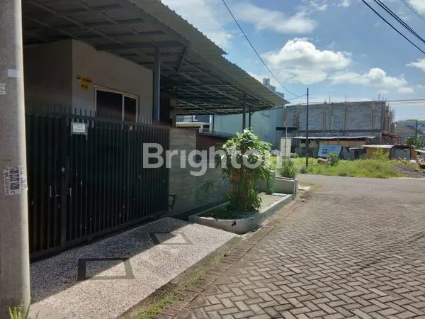 image RUMAH HOOK CANTIK MANYAR TOMPOTIKA DEKAT SEKOLAH PETRA (2)