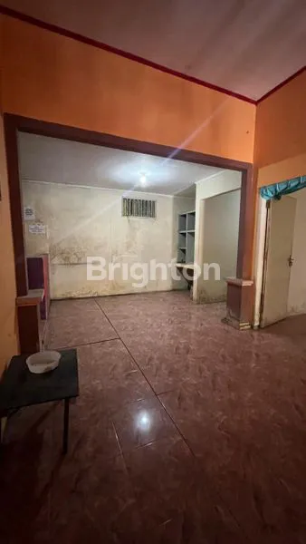 image RUMAH BESAR 8 KAMAR DEKAT UNMUL (5)