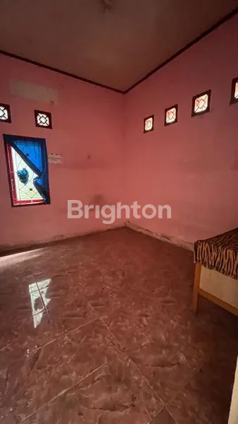 image RUMAH BESAR 8 KAMAR DEKAT UNMUL (8)