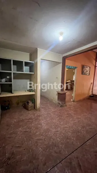 image RUMAH BESAR 8 KAMAR DEKAT UNMUL (7)