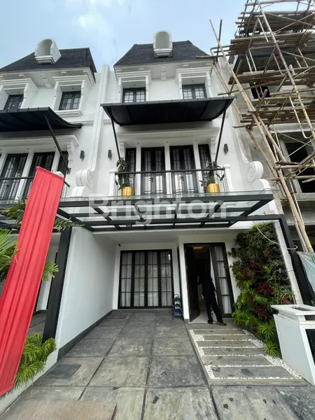 image HUNIAN BRAND NEW BERTEMA EUROPEAN STYLE LIVING SELANGKAH KE PONDOK INDAH LOKASI CIPUTAT TANGERANG SELATAN  (1)