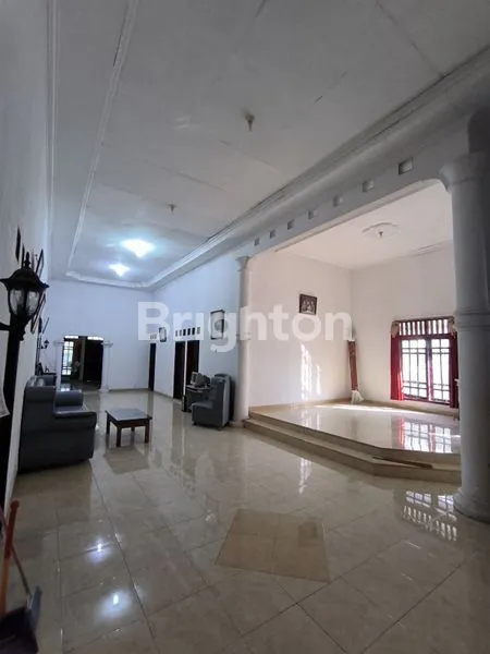 image RUMAH LUAS DAN  ASRI DIKOTA KEDIRI (2)