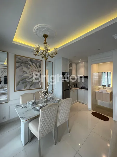 image DIJUAL RUMAH 3 LANTAI BERTEMA EUROPEAN STYLE LIVING SELANGKAH KE PONDOK INDAH LOKASI CIPUTAT TANGERANG SELATAN HARGA 1.5MILYARAN (1)