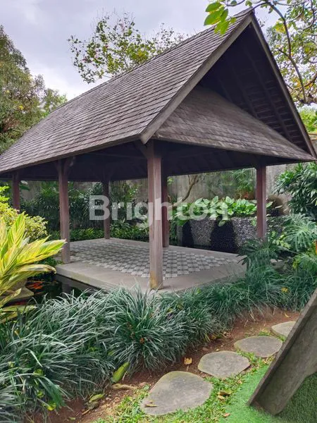 image HUNIAN MEWAH DAN STRATEGIS DI JANTUNG SANUR (6)