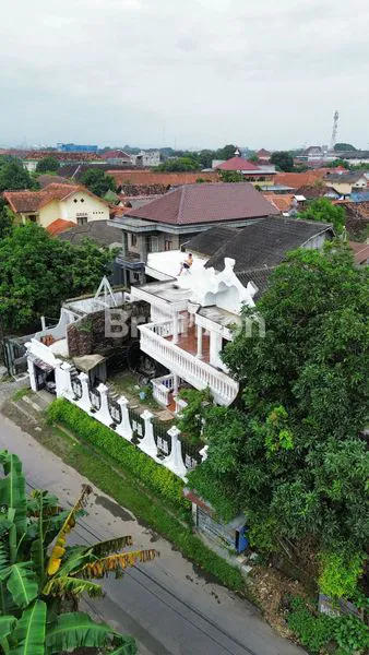 image RUMAH JOGYA SEMI EROPA SELANGKAH KE MALIOBORO (8)