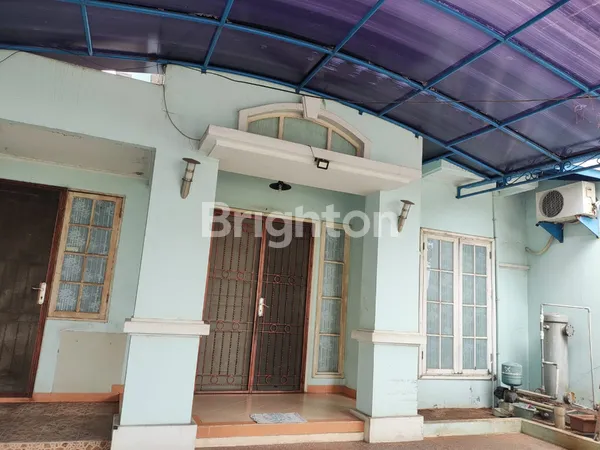 image DIJUAL RUMAH LUAS UNTUK KELUARGA BESAR DI ROYAL RESIDENCES (1)