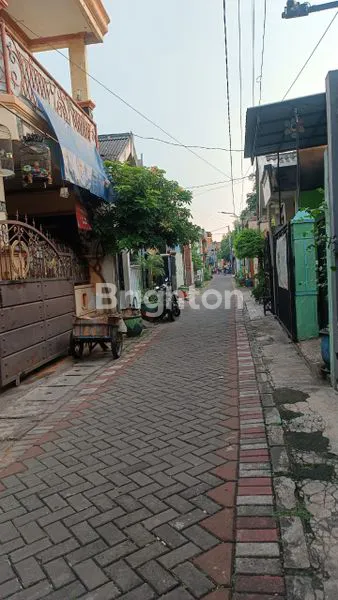 image RUMAH CIAMIK STRATEGIS DI SURABAYA BARAT (3)