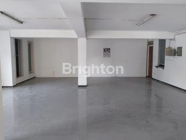 image EX SHOWROOM DAN BENGKEL DI TENGAH KOTA SEMARANG (4)