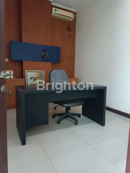 image DI JUAL RUKO 2 LANTAI DI RENONJUAL RUKOJL RAYA PUPUTAN RENON - DENPASARLT 112 LB 210KT 3 KM 3LISTRIK 13200RP 6.500.000.000 SHMHADAP SELATANDI JUAL RUKO 2  LANTAI DI RENON DENPASAR LT 112LB 210KT 3KM 3SUMUR BORIMBSHMHARGA : 6.5 M NEGO- (3)