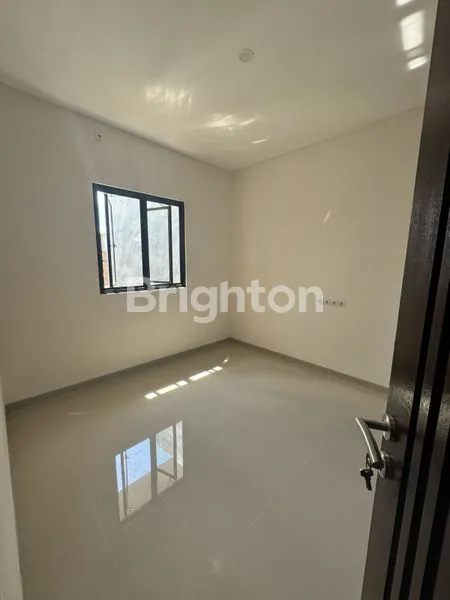 image SEGERA DIBANGUN RUMAH MODERN 2 LANTAI DEKAT JALAN BULU INDAH DENPASAR UTARA (3)