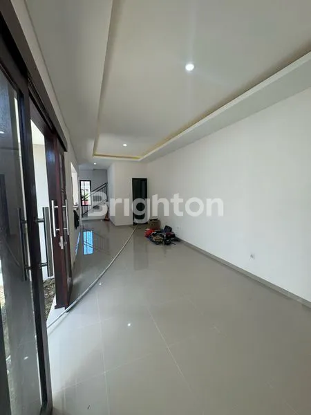image SEGERA DIBANGUN RUMAH MODERN 2 LANTAI DEKAT JALAN BULU INDAH DENPASAR UTARA (4)