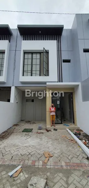image RUMAH REGENCY ONE BABATAN SURABAYA TIMUR (2)