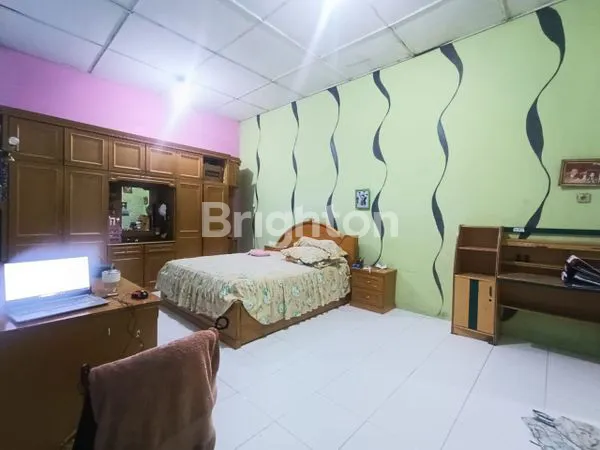 image RUMAH PINGGIR JALAN SANGAT COCOK UNTUK TEMPAT TINGGAL SEKALIAN BUKA USAHA APA SAJA DI DELI SERDANG (2)