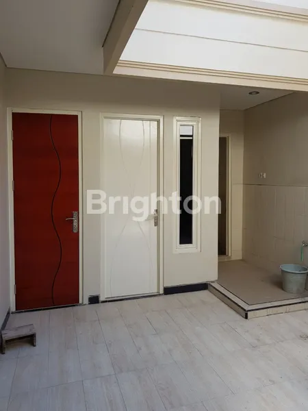 image RUMAH 2 LANTAI, SIAP HUNI DI BABATAN PANTAI (2)