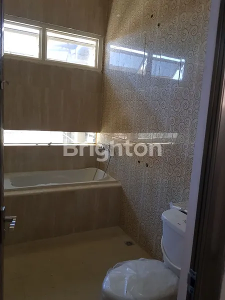 image RUMAH 2 LANTAI, SIAP HUNI DI BABATAN PANTAI (5)