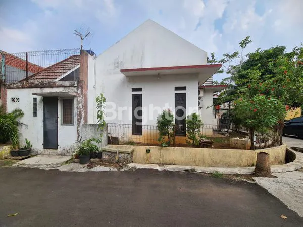 image RUMAH SUDUT SIAP HUNI DI CLUSTER GRAHA BUNGA – GRAHA RAYA BINTARO  (2)