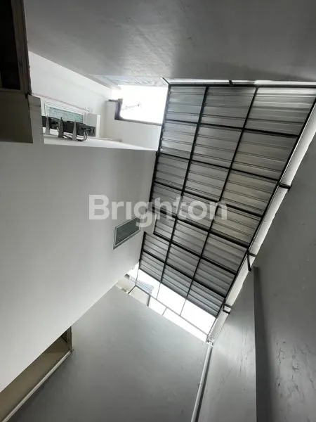 image DISEWAKAN RUMAH 2 LANTAI - EMINENT BSD TANGERANG (7)