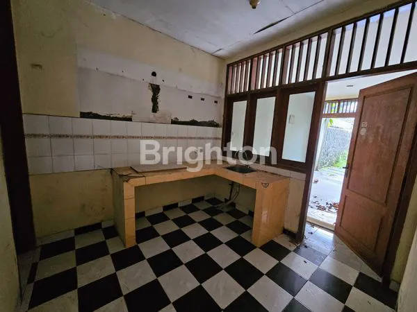 image RUMAH DI LOKASI STRATEGIS LEBAK BULUS, JAKARTA SELATAN (4)