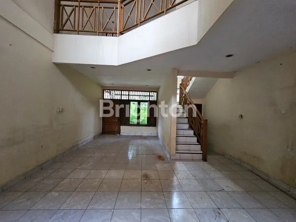 image RUMAH DI LOKASI STRATEGIS LEBAK BULUS, JAKARTA SELATAN (3)