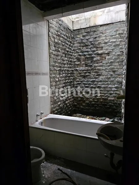 image RUMAH 2 LANTAI – COCOK UNTUK HUNIAN & USAHA DI LEBAK BULUS (4)