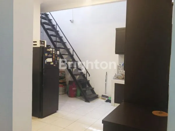 image RUMAH TINGKAT RAPIH KESEHATAN BINTARO JAKARTA SELATAN (4)