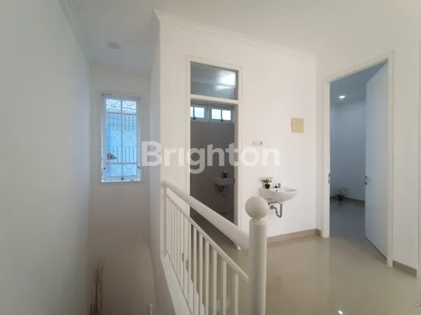 image RUMAH KONDISI TERAWAT SIAP HUNI CLUSTER TAMAN MUTIARA PAKUWON CITY DEKAT EASTCOAST MALL HOKKY MULYOSARI GALAXYMALL DHARMAHUSADA MERR (5)