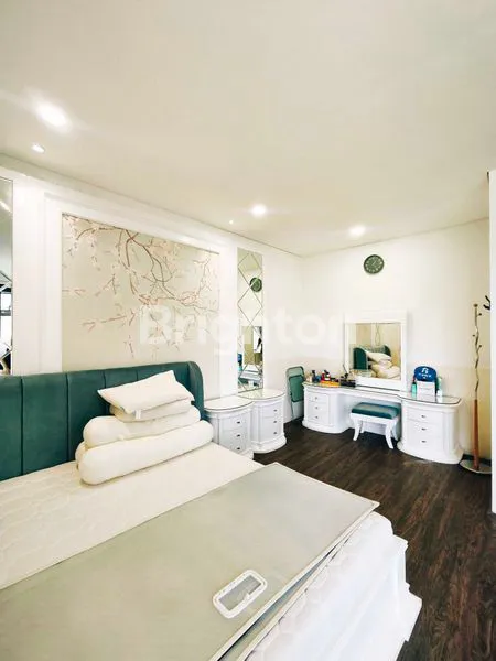 image ROYAL RESIDENCE MEWAH INTERIOR (4)