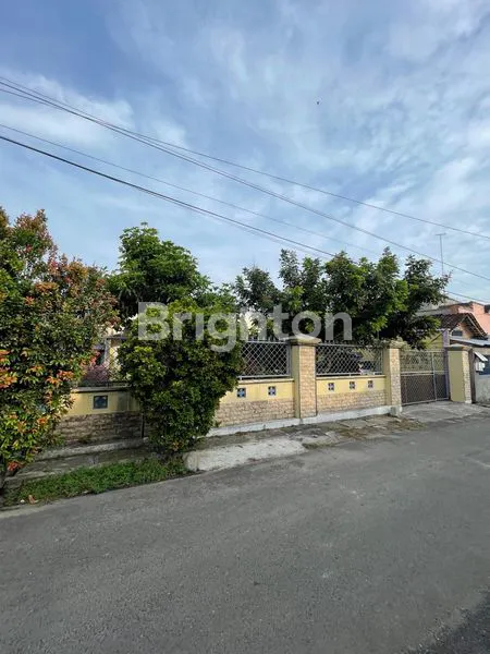 image RUMAH STRATEGIS AREA PUSAT KOTA PARE KEDIRI (2)