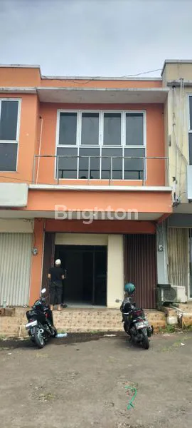 image JUAL SEWA RUKO SIAP HUNI DI PONDOK RAJEK CIBINONG, DEKAT DENGAN RSUD CIBINONG, AKSES ARAH DEPOK SUKMAJAYA, PEMDA CIBINONG, MALL CCM, STASIUN, TOL ARAH CITEUREUP, TAMAN DANAU BUATAN (1)